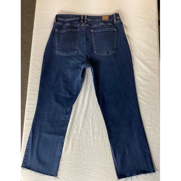L.L Bean Raw Hem Straight Leg Jeans Medium Wash Denim Classic Cropped Size 10 - Picture 2 of 3